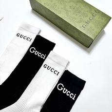 配包装 🌟【一盒4 双】 🌟Gucci 古奇 爆款双G字母 长筒袜 小腿袜,短腿袜 。专柜同步发售ing ,巨多明星红 配包装 🌟【一盒4 双】 🌟Gucci 古奇 爆款双G字母 长筒袜 小腿袜,短腿袜 。专柜同步发售ing ,巨多明星红