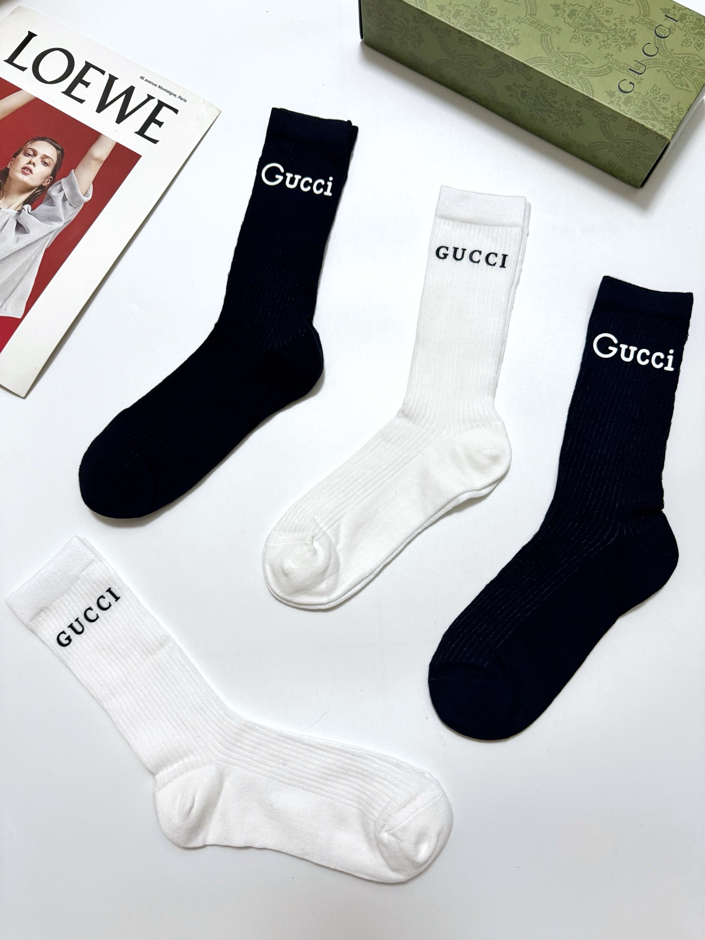 配包装 🌟【一盒4 双】 🌟Gucci 古奇 爆款双G字母 长筒袜 小腿袜,短腿袜 。专柜同步发售ing ,巨多明星红 配包装 🌟【一盒4 双】 🌟Gucci 古奇 爆款双G字母 长筒袜 小腿袜,短腿袜 。专柜同步发售ing ,巨多明星红