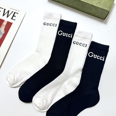 配包装 🌟【一盒4 双】 🌟Gucci 古奇 爆款双G字母 长筒袜 小腿袜,短腿袜 。专柜同步发售ing ,巨多明星红 配包装 🌟【一盒4 双】 🌟Gucci 古奇 爆款双G字母 长筒袜 小腿袜,短腿袜 。专柜同步发售ing ,巨多明星红