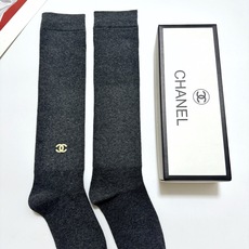 配包装 🌟【一盒一双】 🌟Chanel 香奈儿 经典双C字母logo纯棉长筒袜 小腿袜 🌟ins爆款!专柜在售ing 配包装 🌟【一盒一双】 🌟Chanel 香奈儿 经典双C字母logo纯棉长筒袜 小腿袜 🌟ins爆款!专柜在售ing