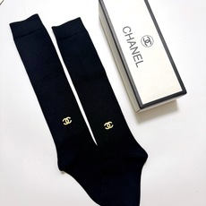 配包装 🌟【一盒一双】 🌟Chanel 香奈儿 经典双C字母logo纯棉长筒袜 小腿袜 🌟ins爆款!专柜在售ing 配包装 🌟【一盒一双】 🌟Chanel 香奈儿 经典双C字母logo纯棉长筒袜 小腿袜 🌟ins爆款!专柜在售ing