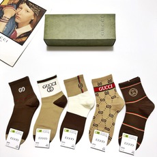 配包装 🌟【一盒5双】 🌟Gucci 古琦 经典字母logo 纯棉中筒袜 ,ins超火爆短袜,纯棉面料,潮人必备 配包装 🌟【一盒5双】 🌟Gucci 古琦 经典字母logo 纯棉中筒袜 ,ins超火爆短袜,纯棉面料,潮人必备