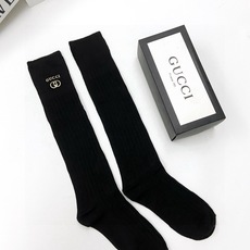 配包装 🌟【一盒一双】 🌟 Gucci 古琦 爆款经典字母 长筒袜 小腿袜。双针针织材质,超完美结合,款式经典,专柜同步 配包装 🌟【一盒一双】 🌟 Gucci 古琦 爆款经典字母 长筒袜 小腿袜。双针针织材质,超完美结合,款式经典,专柜同步