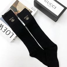 配包装 🌟【一盒一双】 🌟 Gucci 古琦 爆款经典字母 长筒袜 小腿袜。双针针织材质,超完美结合,款式经典,专柜同步 配包装 🌟【一盒一双】 🌟 Gucci 古琦 爆款经典字母 长筒袜 小腿袜。双针针织材质,超完美结合,款式经典,专柜同步