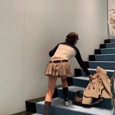 配包装 🌟【一盒一 双】 🌟缪缪 miumiu 经典字母logo纯棉袜 小腿堆堆袜,ins超火爆红人同款,精美 面料, 配包装 🌟【一盒一 双】 🌟缪缪 miumiu 经典字母logo纯棉袜 小腿堆堆袜,ins超火爆红人同款,精美 面料,