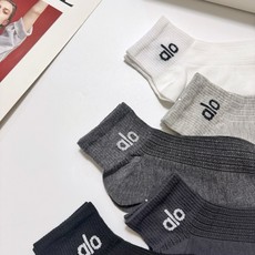 配包装 🌟【一盒5 双】 🌟alo经典字母logo 纯棉 混纺网面 短筒袜 ,软糯亲肤,ins超火爆配色 ,潮人必 配包装 🌟【一盒5 双】 🌟alo经典字母logo 纯棉 混纺网面 短筒袜 ,软糯亲肤,ins超火爆配色 ,潮人必