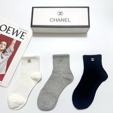配包装 🌟【一盒3双】 🌟Chanel 香奈儿 经典字母logo 透气纯棉短筒袜 ,ins超火爆红人同款,精美 面料, 配包装 🌟【一盒3双】 🌟Chanel 香奈儿 经典字母logo 透气纯棉短筒袜 ,ins超火爆红人同款,精美 面料,