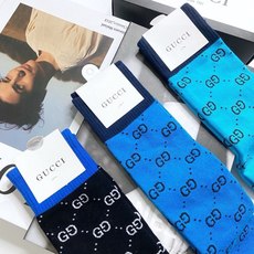 配包装 🌟【一盒3 双】 🌟Gucci 古奇 爆款双G字母 长筒袜 小腿袜 。专柜同步发售ing ,巨多明星红人同款! 配包装 🌟【一盒3 双】 🌟Gucci 古奇 爆款双G字母 长筒袜 小腿袜 。专柜同步发售ing ,巨多明星红人同款!