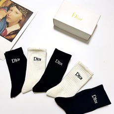 配包装 🌟【一盒5 双】 🌟Dior 迪奥 经典刺绣字母logo 纯棉中筒袜 ,ins超火爆小腿袜,纯棉面料,潮人 配包装 🌟【一盒5 双】 🌟Dior 迪奥 经典刺绣字母logo 纯棉中筒袜 ,ins超火爆小腿袜,纯棉面料,潮人