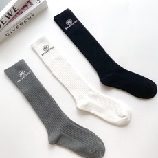 配包装 🌟【一盒一双】 🌟巴黎世家 balenciaga 经典字母logo纯棉长筒袜 小腿袜 🌟重工装饰个性时尚 🌟i 配包装 🌟【一盒一双】 🌟巴黎世家 balenciaga 经典字母logo纯棉长筒袜 小腿袜 🌟重工装饰个性时尚 🌟i