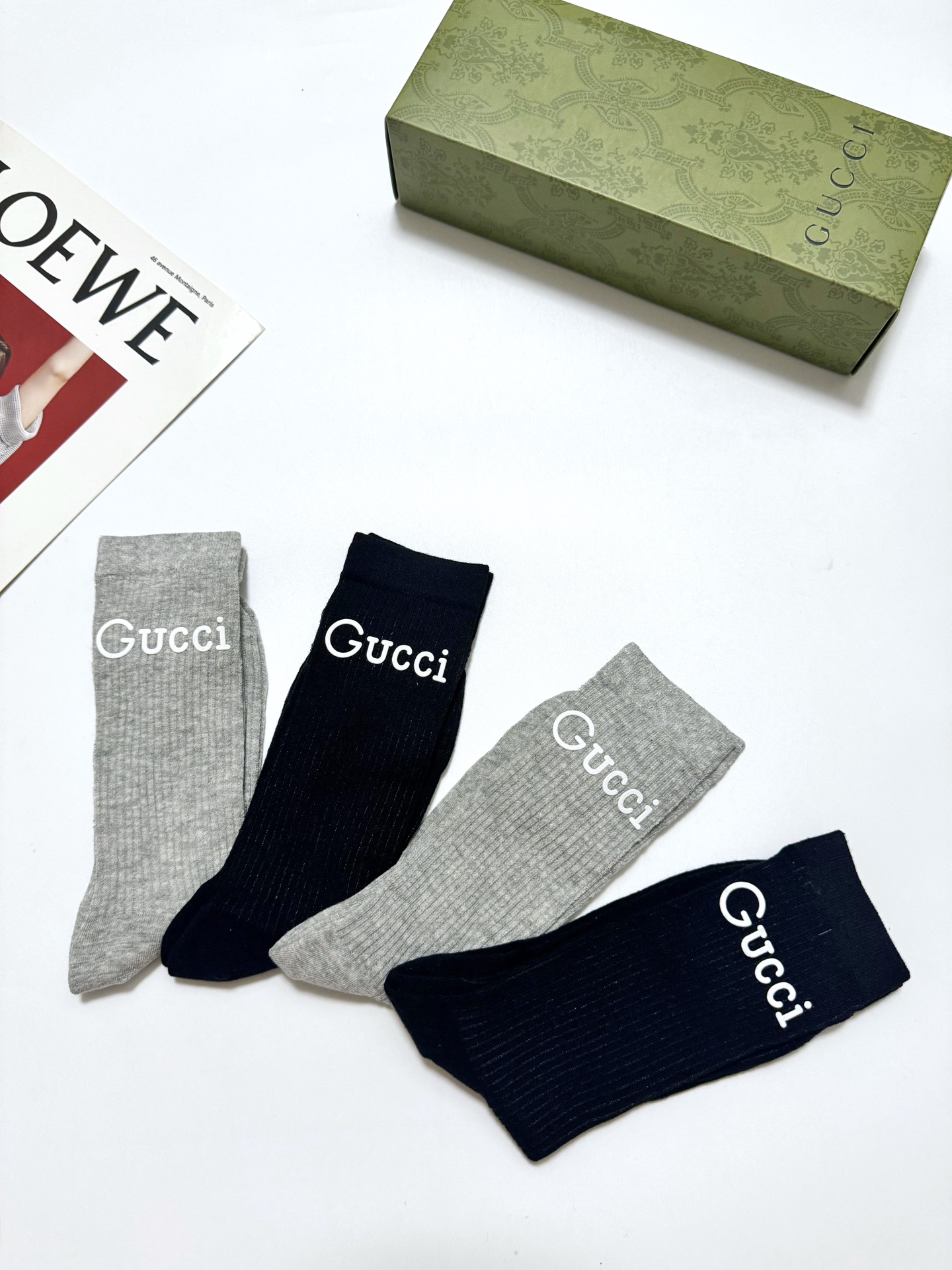 配包装 🌟【一盒4 双】 🌟Gucci 古奇 爆款双G字母 长筒袜 小腿袜,短腿袜 。专柜同步发售ing ,巨多明星红 配包装 🌟【一盒4 双】 🌟Gucci 古奇 爆款双G字母 长筒袜 小腿袜,短腿袜 。专柜同步发售ing ,巨多明星红