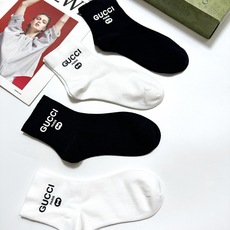 配包装 🌟【一盒4双】 🌟Gucci 古琦 经典字母logo 纯棉中筒袜 经典纯色短袜 🌟ins爆款!专柜在售ing 🌟 配包装 🌟【一盒4双】 🌟Gucci 古琦 经典字母logo 纯棉中筒袜 经典纯色短袜 🌟ins爆款!专柜在售ing 🌟