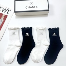 配包装 🌟【一盒4双】 🌟Gucci 古琦 经典纯色 字母logo 纯棉中筒袜 🌟ins爆款!专柜在售ing 🌟原单货 配包装 🌟【一盒4双】 🌟Gucci 古琦 经典纯色 字母logo 纯棉中筒袜 🌟ins爆款!专柜在售ing 🌟原单货