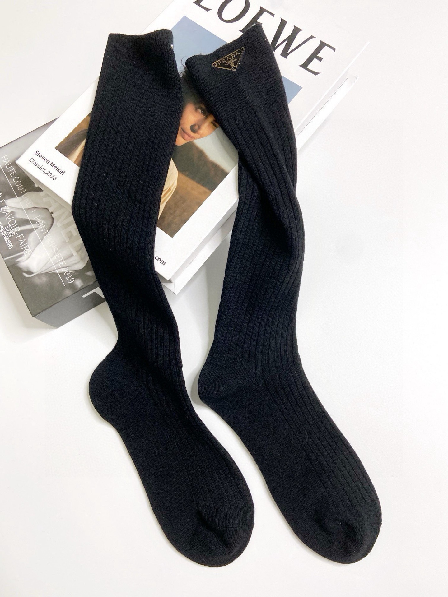 配包装 🌟【一盒一双】 🌟Prada 普拉达 经典字母logo纯棉长筒袜  小腿袜 🌟重工装饰个性时尚 🌟ins爆款！专