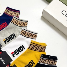 配包装 🌟【一盒5 双】男女同款 🌟Fendi 芬迪 经典字母logo 纯棉短筒袜 ,ins超火爆短袜 纯棉面料, 配包装 🌟【一盒5 双】男女同款 🌟Fendi 芬迪 经典字母logo 纯棉短筒袜 ,ins超火爆短袜 纯棉面料,