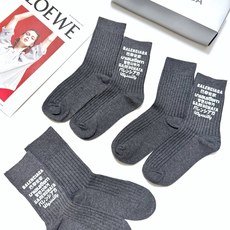 配包装 🌟【一盒3双】 🌟巴黎世家 balenciaga 经典字母logo纯棉中筒袜 🌟重工装饰个性时尚 🌟ins爆 配包装 🌟【一盒3双】 🌟巴黎世家 balenciaga 经典字母logo纯棉中筒袜 🌟重工装饰个性时尚 🌟ins爆