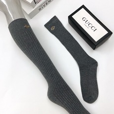 配包装 🌟【一盒一双】 🌟Gucci 古琦 经典字母logo纯棉长筒袜 小腿袜 🌟重工装饰个性时尚 🌟ins爆款!专 配包装 🌟【一盒一双】 🌟Gucci 古琦 经典字母logo纯棉长筒袜 小腿袜 🌟重工装饰个性时尚 🌟ins爆款!专