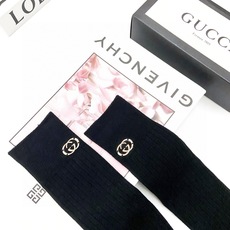 配包装 🌟【一盒一双】 🌟Gucci 古琦 经典字母logo纯棉长筒袜 小腿袜 🌟重工装饰个性时尚 🌟ins爆款!专 配包装 🌟【一盒一双】 🌟Gucci 古琦 经典字母logo纯棉长筒袜 小腿袜 🌟重工装饰个性时尚 🌟ins爆款!专
