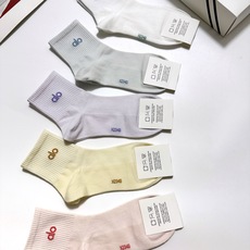 配包装 🌟【一盒5 双】 🌟alo经典字母logo 纯棉 混纺网面 中筒袜 ,软糯亲肤,ins超火爆配色 ,潮人必 配包装 🌟【一盒5 双】 🌟alo经典字母logo 纯棉 混纺网面 中筒袜 ,软糯亲肤,ins超火爆配色 ,潮人必