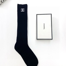 配包装 🌟【一盒一双】 🌟Chanel 香奈儿 经典字母logo纯棉长筒袜 小腿袜 🌟重工装饰个性时尚 🌟ins爆款! 配包装 🌟【一盒一双】 🌟Chanel 香奈儿 经典字母logo纯棉长筒袜 小腿袜 🌟重工装饰个性时尚 🌟ins爆款!