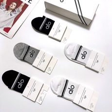 配包装 🌟【一盒5 双】 🌟alo 经典字母logo纯棉短袜 中筒袜 , 男女同款,ins超火爆红人同款,精美纯棉 配包装 🌟【一盒5 双】 🌟alo 经典字母logo纯棉短袜 中筒袜 , 男女同款,ins超火爆红人同款,精美纯棉