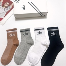 配包装 🌟【一盒4双】 🌟alo 经典字母logo纯棉短袜 中筒袜 , 男女同款,ins超火爆红人同款,精美纯棉 面 配包装 🌟【一盒4双】 🌟alo 经典字母logo纯棉短袜 中筒袜 , 男女同款,ins超火爆红人同款,精美纯棉 面