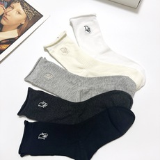 配包装 🌟【一盒5 双】 🌟Dior 迪奥 经典字母logo 纯棉中筒袜 ,ins超火爆空调袜,纯棉面料,潮人必备 , 配包装 🌟【一盒5 双】 🌟Dior 迪奥 经典字母logo 纯棉中筒袜 ,ins超火爆空调袜,纯棉面料,潮人必备 ,