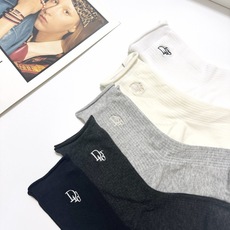 配包装 🌟【一盒5 双】 🌟Dior 迪奥 经典字母logo 纯棉中筒袜 ,ins超火爆空调袜,纯棉面料,潮人必备 , 配包装 🌟【一盒5 双】 🌟Dior 迪奥 经典字母logo 纯棉中筒袜 ,ins超火爆空调袜,纯棉面料,潮人必备 ,
