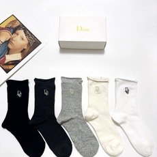 配包装 🌟【一盒5 双】 🌟Dior 迪奥 经典字母logo 纯棉中筒袜 ,ins超火爆空调袜,纯棉面料,潮人必备 , 配包装 🌟【一盒5 双】 🌟Dior 迪奥 经典字母logo 纯棉中筒袜 ,ins超火爆空调袜,纯棉面料,潮人必备 ,