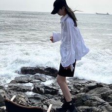配包装 🌟【一盒4 双】 🌟缪缪 miumiu 经典字母logo纯棉中筒袜 🌟ins爆款!专柜在售ing 🌟好看到爆 配包装 🌟【一盒4 双】 🌟缪缪 miumiu 经典字母logo纯棉中筒袜 🌟ins爆款!专柜在售ing 🌟好看到爆