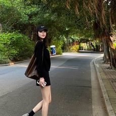 配包装 🌟【一盒4 双】 🌟Gucci 古琦 经典字母logo纯棉中筒袜 🌟ins爆款!专柜在售ing 🌟好看到爆炸 配包装 🌟【一盒4 双】 🌟Gucci 古琦 经典字母logo纯棉中筒袜 🌟ins爆款!专柜在售ing 🌟好看到爆炸
