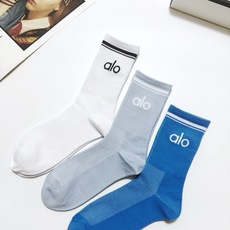 配包装 🌟【一盒3双】 🌟 alo 经典字母logo 纯棉中筒袜 ,ins超火爆小腿短袜,纯棉面料,潮人必备 ,经 配包装 🌟【一盒3双】 🌟 alo 经典字母logo 纯棉中筒袜 ,ins超火爆小腿短袜,纯棉面料,潮人必备 ,经