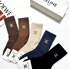 配包装 🌟【一盒5 双】 🌟Celine 赛琳 经典刺绣字母logo 羊绒混纺中筒袜 ,软糯亲肤,ins超火爆配色 配包装 🌟【一盒5 双】 🌟Celine 赛琳 经典刺绣字母logo 羊绒混纺中筒袜 ,软糯亲肤,ins超火爆配色