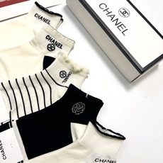配包装 🌟【一盒5 双】 🌟Chanel 香奈儿 经典字母logo 纯棉短袜 ,ins超火爆短袜,纯棉面料,潮人必备 配包装 🌟【一盒5 双】 🌟Chanel 香奈儿 经典字母logo 纯棉短袜 ,ins超火爆短袜,纯棉面料,潮人必备