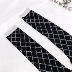 配包装 🌟【一盒一双】 🌟Chanel 香奈儿 爆款菱格长筒袜 小腿袜,金银丝混纺材质,超完美配色,款式经典,专柜同步发 配包装 🌟【一盒一双】 🌟Chanel 香奈儿 爆款菱格长筒袜 小腿袜,金银丝混纺材质,超完美配色,款式经典,专柜同步发