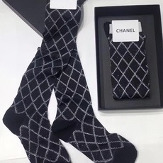 配包装 🌟【一盒一双】 🌟Chanel 香奈儿 爆款菱格长筒袜 小腿袜,金银丝混纺材质,超完美配色,款式经典,专柜同步发 配包装 🌟【一盒一双】 🌟Chanel 香奈儿 爆款菱格长筒袜 小腿袜,金银丝混纺材质,超完美配色,款式经典,专柜同步发
