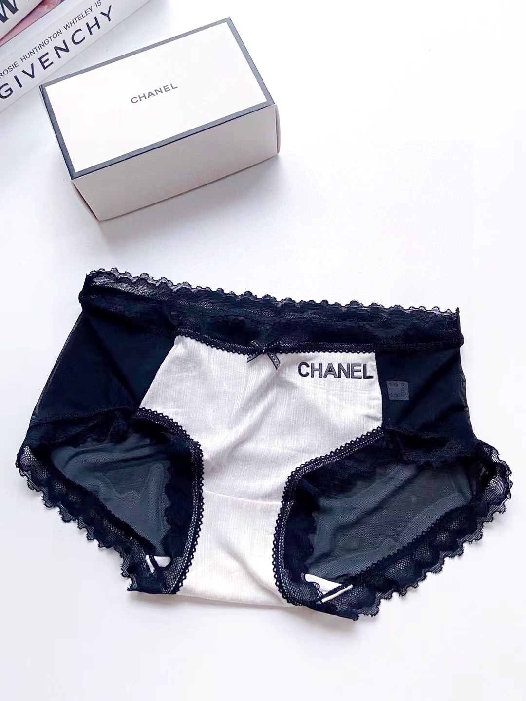 配包装 🌟【一盒2 件 】（建议95斤 -135斤）   🌟Chanel 香奈儿 经典字母logo 高档透气棉拼接网纱 