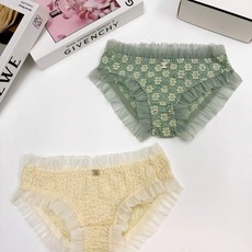 配包装 🌟【一盒2件 】(均码,建议90斤-120斤) 🌟Chanel 香奈儿 经典字母logo 镂空性感小内裤 , 配包装 🌟【一盒2件 】(均码,建议90斤-120斤) 🌟Chanel 香奈儿 经典字母logo 镂空性感小内裤 ,