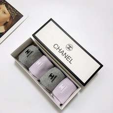 配包装 🌟【一盒4 双】 🌟Chanel 香奈儿 经典字母logo 超薄无骨中筒袜,纯棉 条纹小腿袜 堆堆袜 🌟ins 配包装 🌟【一盒4 双】 🌟Chanel 香奈儿 经典字母logo 超薄无骨中筒袜,纯棉 条纹小腿袜 堆堆袜 🌟ins
