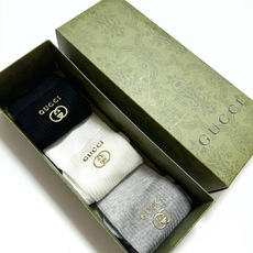 配包装 🌟【一盒3 双】 🌟Gucci 古琦 经典字母logo 超薄透气中筒袜 ,ins超火爆空调袜,潮人必备 ,经典 配包装 🌟【一盒3 双】 🌟Gucci 古琦 经典字母logo 超薄透气中筒袜 ,ins超火爆空调袜,潮人必备 ,经典