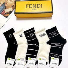 配包装 🌟【一盒5 双】 🌟芬迪FENDI 经典字母logo 纯棉中筒袜 ,ins超火爆短袜,纯棉面料,潮人必备 配包装 🌟【一盒5 双】 🌟芬迪FENDI 经典字母logo 纯棉中筒袜 ,ins超火爆短袜,纯棉面料,潮人必备