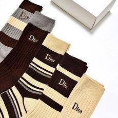 配包装 🌟【一盒3 双】 🌟 Dior 迪奥 经典字母logo纯棉 中筒袜 🌟经典配色个性时尚 🌟ins爆款!专柜在 配包装 🌟【一盒3 双】 🌟 Dior 迪奥 经典字母logo纯棉 中筒袜 🌟经典配色个性时尚 🌟ins爆款!专柜在