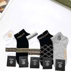 配包装 🌟【一盒5双】男女同款 🌟Versace 范思哲 经典logo 纯棉短袜 ,ins超火爆短袜,纯棉面料,潮 配包装 🌟【一盒5双】男女同款 🌟Versace 范思哲 经典logo 纯棉短袜 ,ins超火爆短袜,纯棉面料,潮