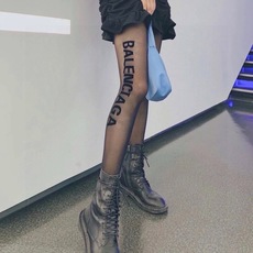 配包装 【一盒一双】🌟Balenciaga巴黎世家植绒字母丝袜 🌟好看到爆炸 ,欧美大牌丝袜。一比一高版本制作,可以看得 配包装 【一盒一双】🌟Balenciaga巴黎世家植绒字母丝袜 🌟好看到爆炸 ,欧美大牌丝袜。一比一高版本制作,可以看得