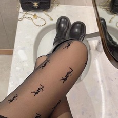 配包装 【一盒一双】🌟Saint Laurent#圣罗兰经典植绒YSL字母丝袜 🌟众多明星同款🌟超多明星带货!黑丝也能穿 配包装 【一盒一双】🌟Saint Laurent#圣罗兰经典植绒YSL字母丝袜 🌟众多明星同款🌟超多明星带货!黑丝也能穿