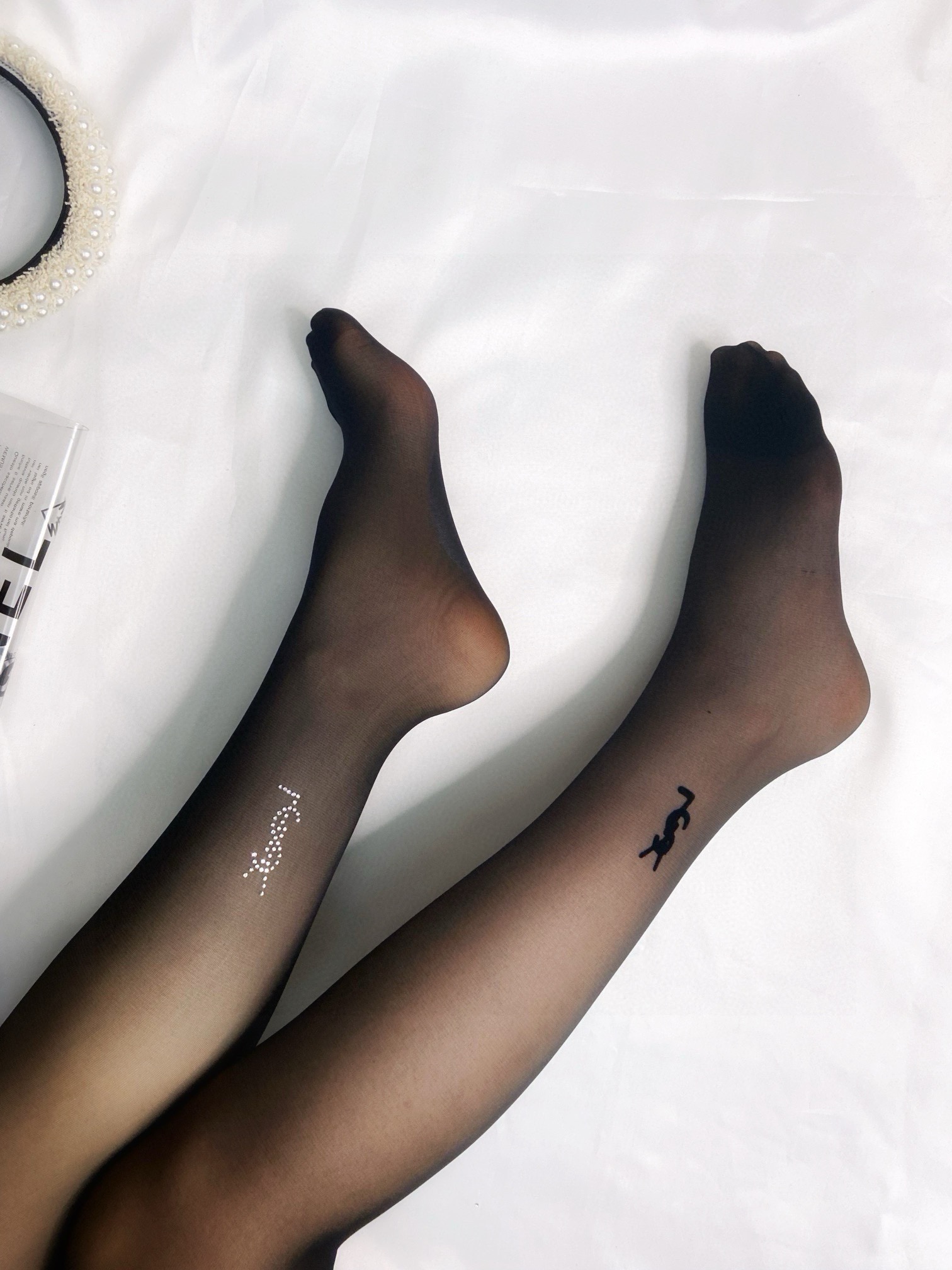 配包装 【一盒一双】🌟Saint Laurent#圣罗兰经典植绒YSL字母丝袜 🌟Rose同款🌟超多明星带货!黑丝也能穿 配包装 【一盒一双】🌟Saint Laurent#圣罗兰经典植绒YSL字母丝袜 🌟Rose同款🌟超多明星带货!黑丝也能穿