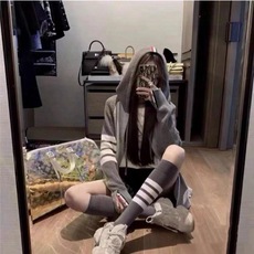 配原版盒 🌟【一盒2 双】 🌟THOM BROWNE · 桑姆 布朗尼❗ 🌟超级爆款!网红小腿袜,中筒袜+长筒袜,经典爆 配原版盒 🌟【一盒2 双】 🌟THOM BROWNE · 桑姆 布朗尼❗ 🌟超级爆款!网红小腿袜,中筒袜+长筒袜,经典爆