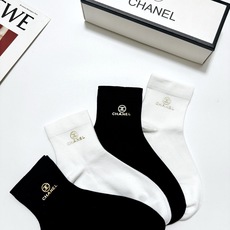 配包装 🌟【一盒5双】 🌟Chanel 香奈儿 经典字母logo 纯棉短筒袜 ,ins火爆纯色设计,潮人必备 ,个 配包装 🌟【一盒5双】 🌟Chanel 香奈儿 经典字母logo 纯棉短筒袜 ,ins火爆纯色设计,潮人必备 ,个
