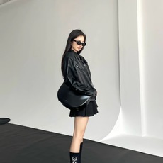 配包装 🌟【一盒2双】 🌟Prada 普拉达 经典字母logo纯棉中筒袜 🌟ins爆款!专柜在售ing 🌟好看到爆炸 配包装 🌟【一盒2双】 🌟Prada 普拉达 经典字母logo纯棉中筒袜 🌟ins爆款!专柜在售ing 🌟好看到爆炸