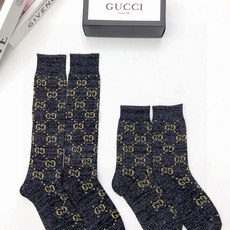配包装 🌟【一盒2 双】 🌟Gucci 古奇 爆款金银丝长筒袜 中筒袜,超级火爆小腿袜。双针针织混纺金银丝材质,超完美结 配包装 🌟【一盒2 双】 🌟Gucci 古奇 爆款金银丝长筒袜 中筒袜,超级火爆小腿袜。双针针织混纺金银丝材质,超完美结